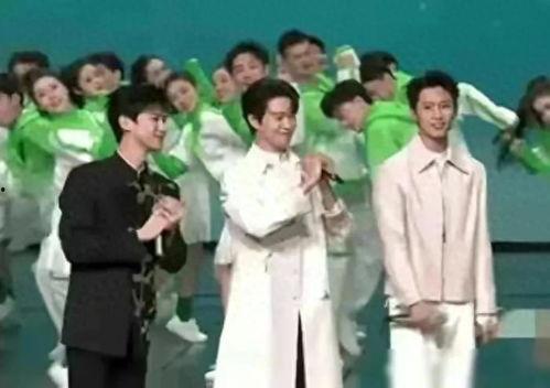 胡小姐最新爆料新闻,揭秘娱乐圈最新劲爆新闻 第3张 胡小姐最新爆料新闻,揭秘娱乐圈最新劲爆新闻 第3张